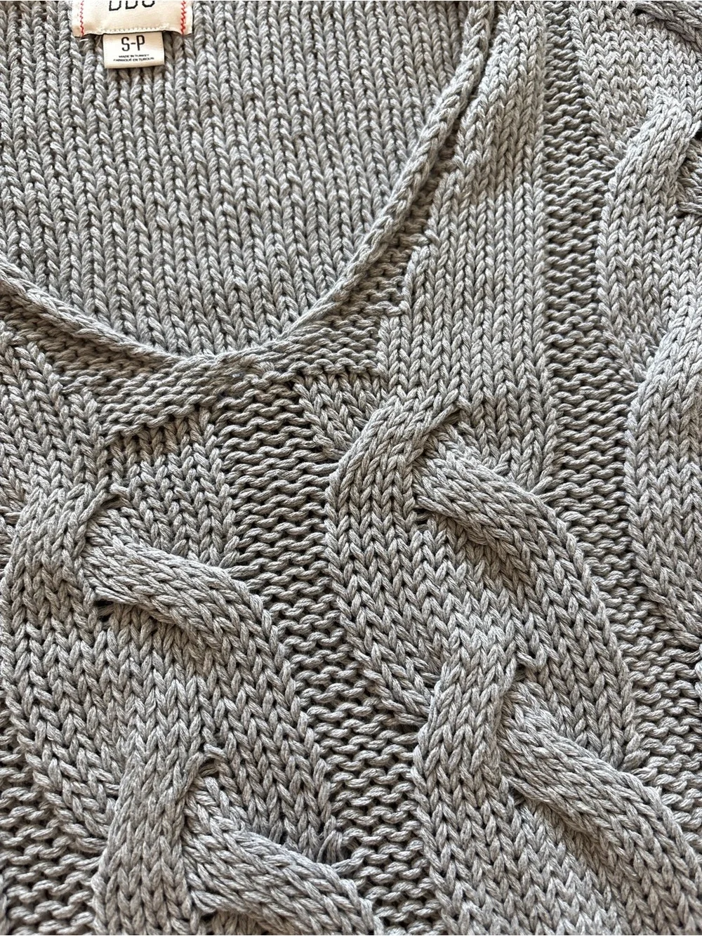 UO BDG Skylar Oversized Cable Knit Pullover Sweater - Size Small - Never Worn - Picture 3 of 8